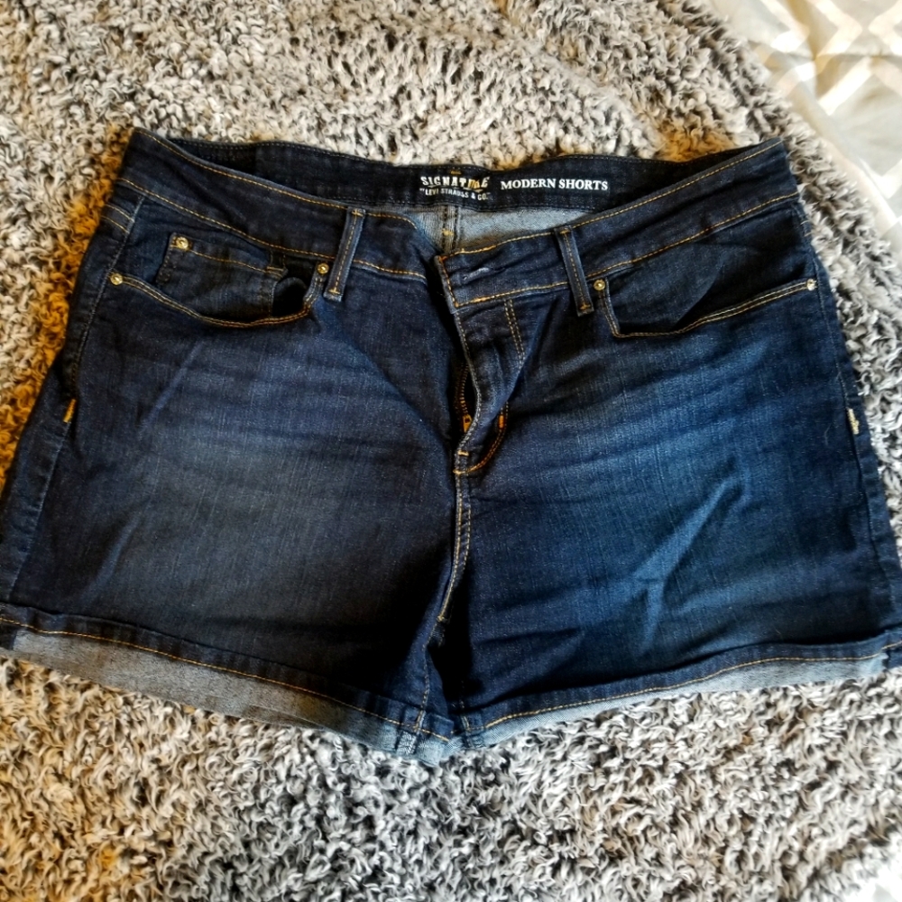 Womens sz 12 shorts